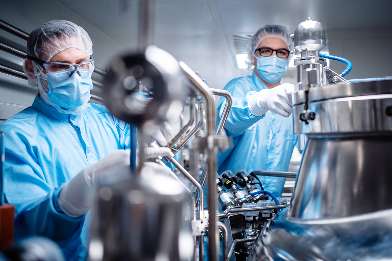 BioNTech Wissenschaftler bei der Laborarbeit